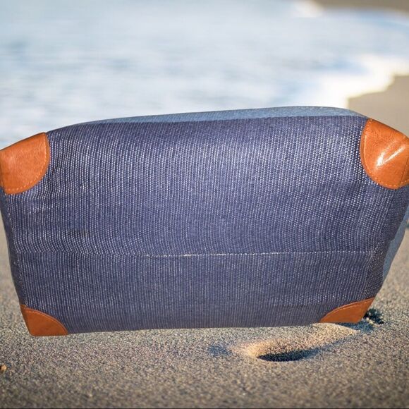 Limited Edition large capacity tote! - Picture 8 of 9